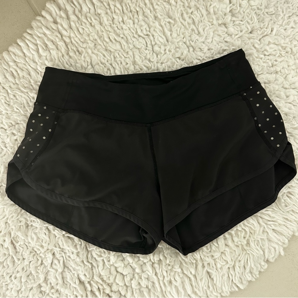 Lululemon shorts black - Picture 3 of 4